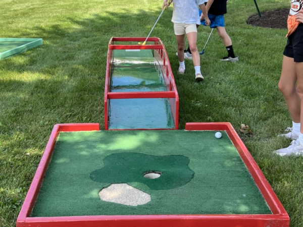 Anywhere-Mini-Golf-EIGHT 3