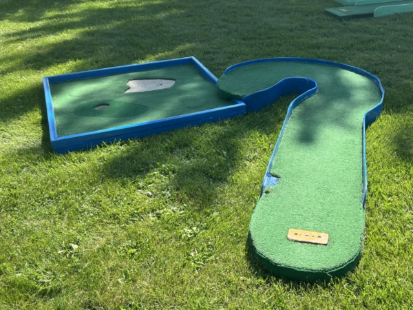 Anywhere-Mini-Golf-SIX 2