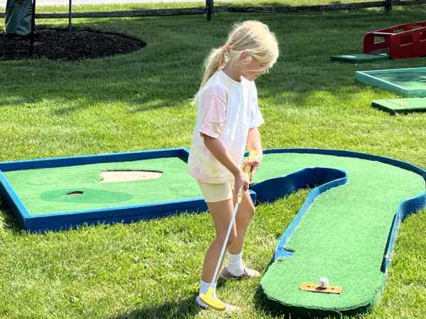 Anywhere-Mini-Golf-SIX 4