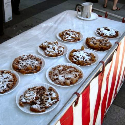 Funnel-Cakes-Chicago-Event-Catering-Fun-Foods
