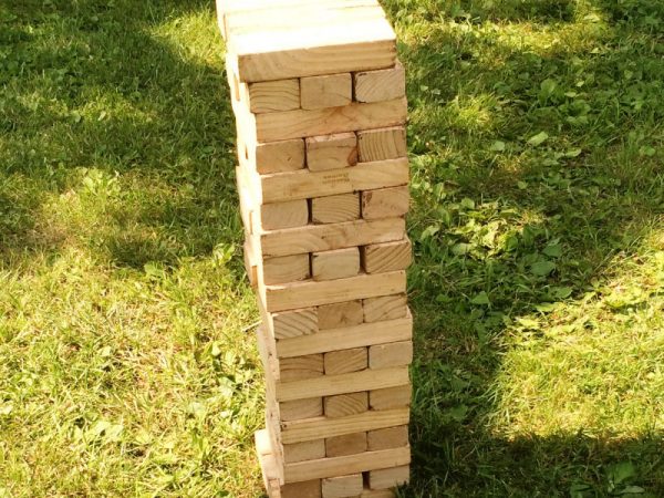 Giant-Jenga-Chicago-event-game-rentals