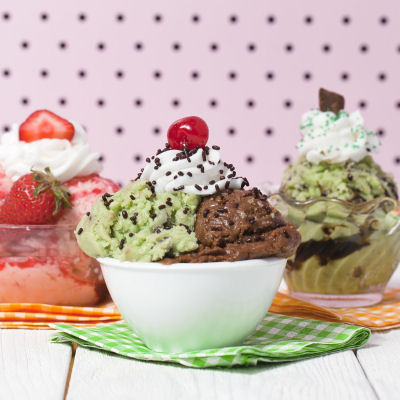 Ice-cream-sundae-bar-chicago-event-catering-dessert_ab42351166bf947caef89802034ad085