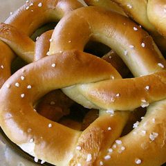 Pretzel-fun-foods-chicago-event-catering-concessions_bafbaca1c235a6ebef44e028d57531ff