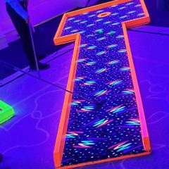 blacklight-mini-golf-rentals-chicago