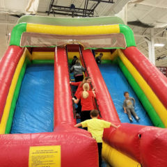 deluxe-dual-lane-giant-slide-chicago-inflatable-rentals