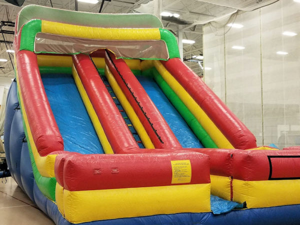 deluxe-dual-lane-giant-slide-chicago-inflatables-rental