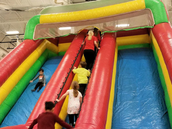 deluxe-dual-lane-giant-slide-chicago8217s-inflatables-rental