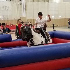 mechanical-bull-chicago-event-rental-2