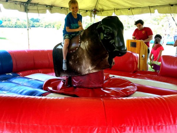 mechanical-bull-chicago-event-rental