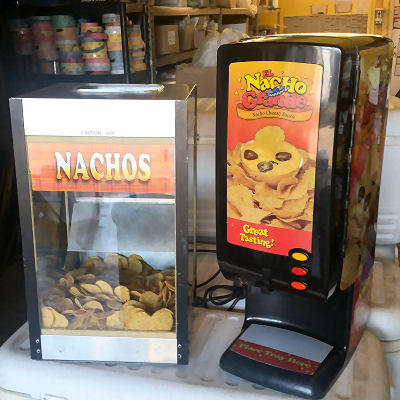 nacho-cheese-machines-Chicago-Event-Rentals-Fun-Foods-catering_446f159f2855f67003ad23768298726d