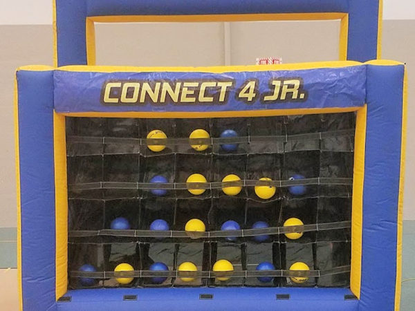 Connect-4-in-a-row-giant-games-chicago