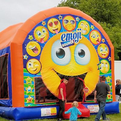 Emoji-moonwalk-chicago-inflatable-rental