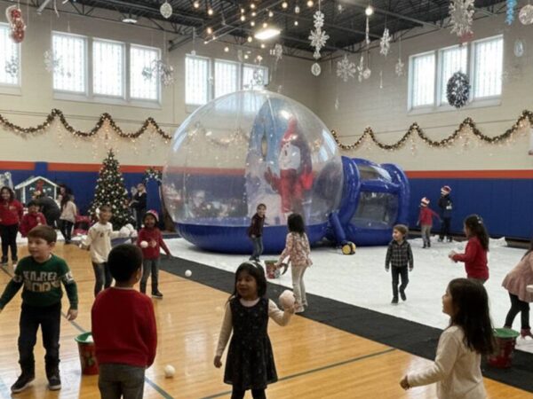Giant-Inflatabel-Snow-Globe