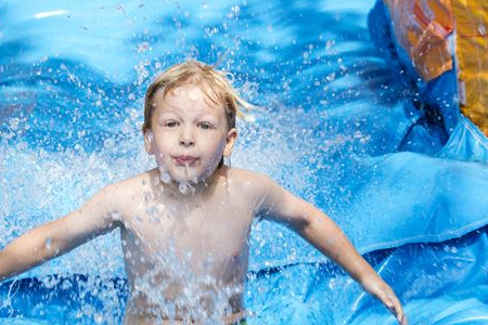 water-fun-inflatable-feature