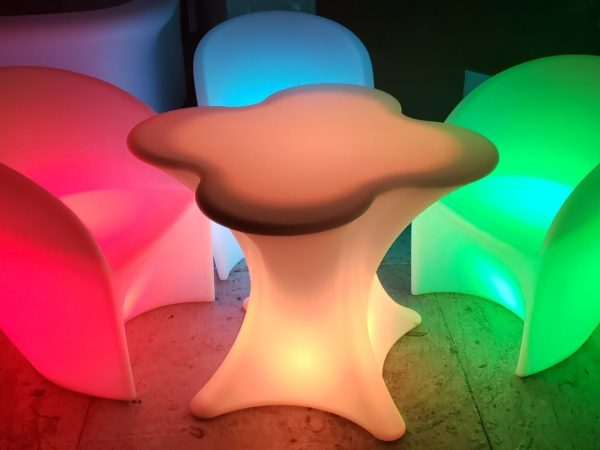 LED-Table_Chairs-Chicago-Rental
